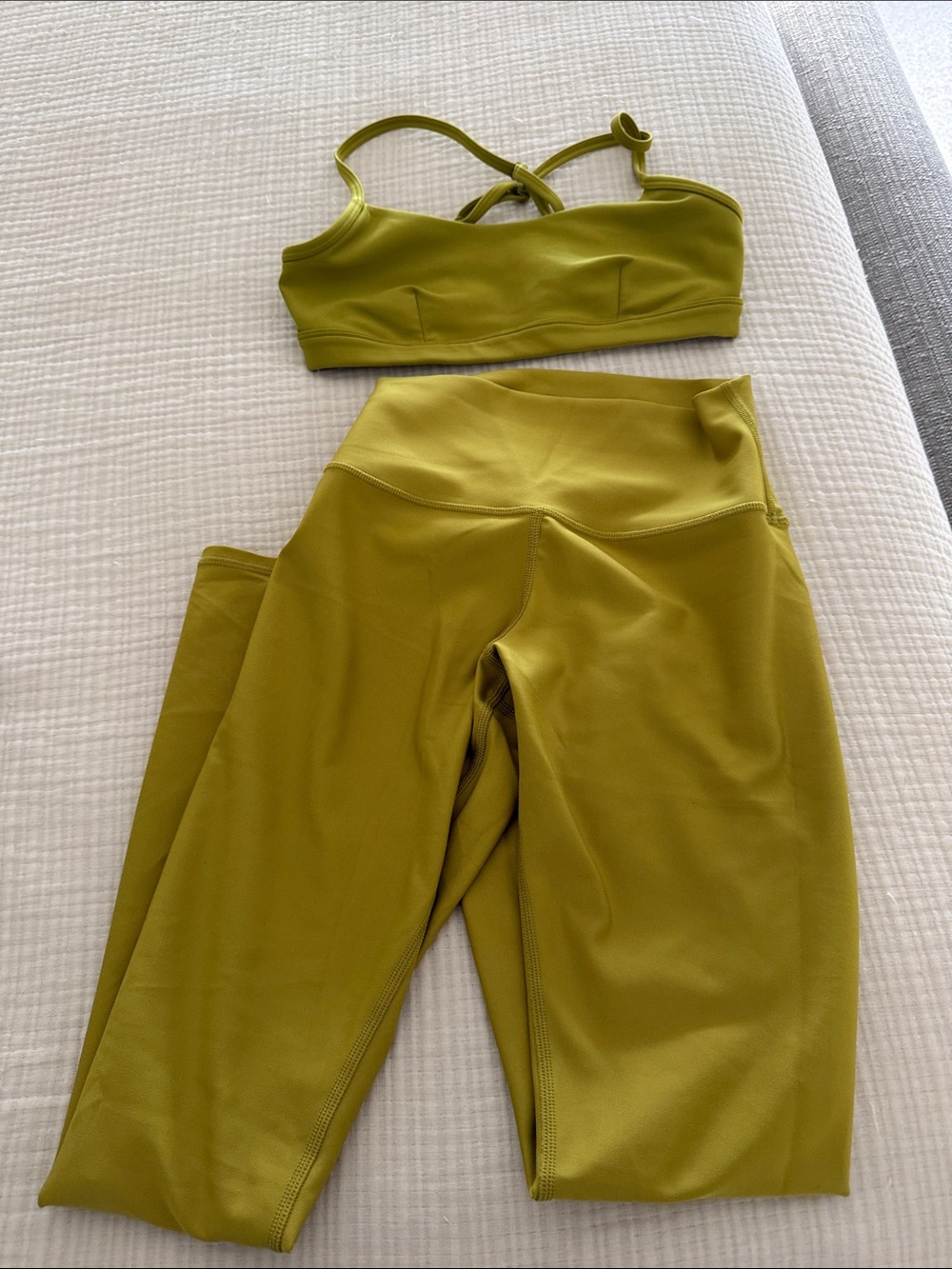 Alo Yoga legging set
